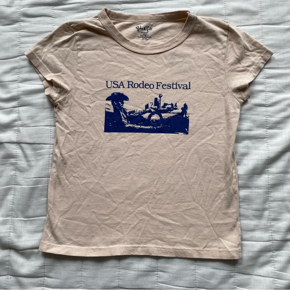 Brandy Melville Beige USA Rodeo Festival Graphic Tee with Navy Print